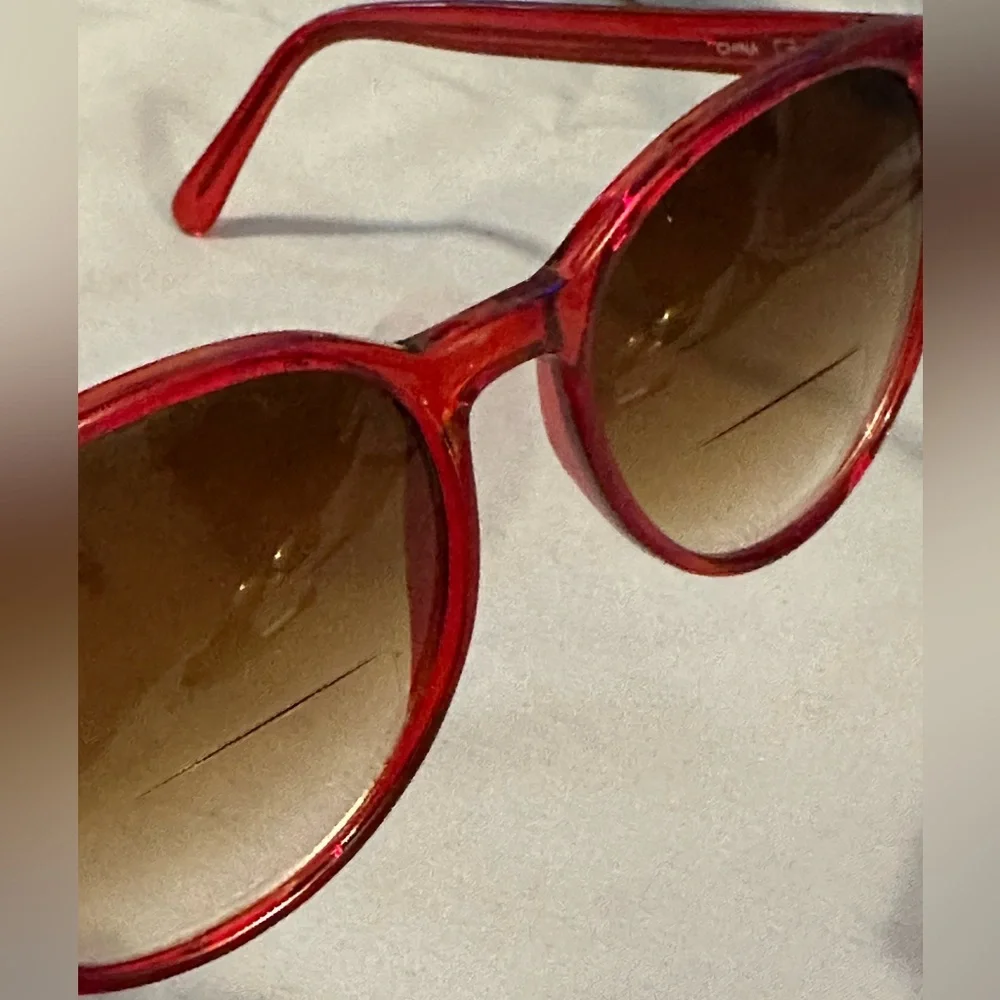 Liz Claiborne sunglasses readers +2.00 vintage‎ frames
